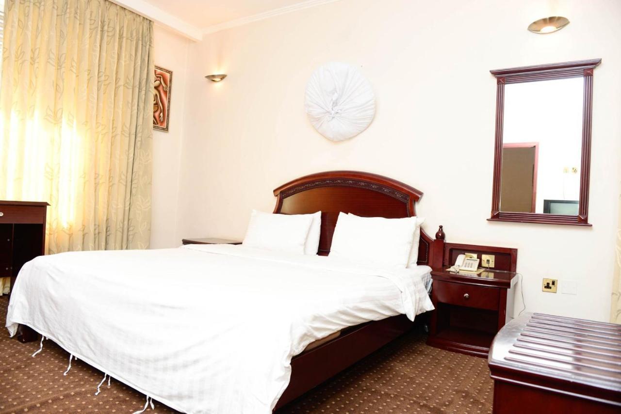 Room In Bb - Enjoy You Vacation Wail Staying In This Single Room Fit For 2 People Kigali Exterior photo